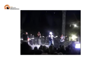 Pappalardo choc, al concerto insulta la Meloni ma la platea lo fischia