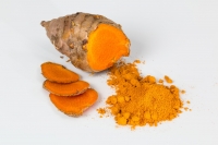 nella foto la spezia curcuma
