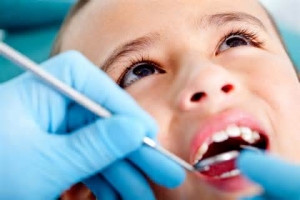 Crisi. Anche i dentisti crollano. Catene low cost servizi a prezzi stracciati