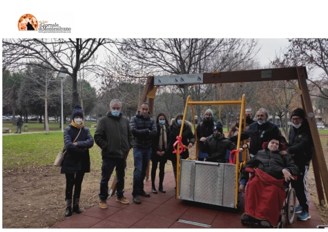 Giulianova, nel parco Annunziata c'è un'altalena per i disabili