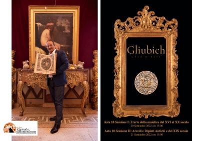 Di Giovanni che mostra un pregiato e raro volume