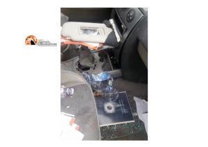 Pescara. Rimossa Renault Clio parcheggiata da anni in via Tronto