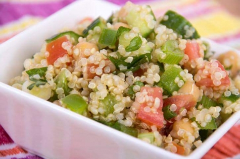 Ricette vegetariane e per celiaci. Quinoa con pollo e verdure