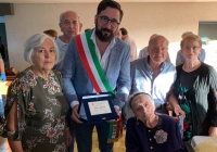 Città Sant'Angelo, gli auguri del sindaco per i 100 anni di Gina