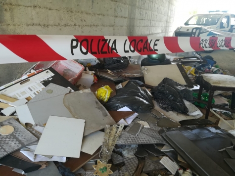 Montesilvano/Discarica abusiva su via Puccini,  individuati i responsabili