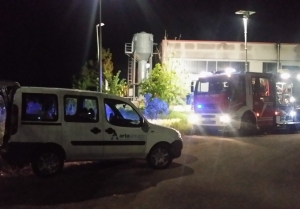 Brucia fabbrica di souvenir religiosi a Colledara (TE)