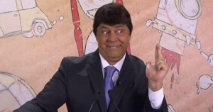 Nella copertina di Crozza