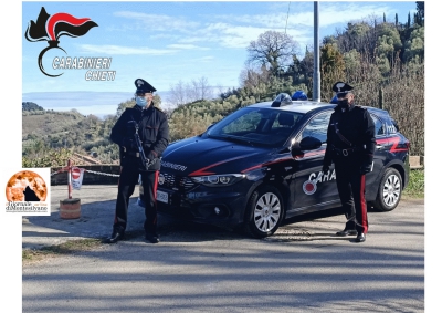 San Giovanni Teatino, trova ladro in casa, lo riconosce nelle foto segnaletiche.
