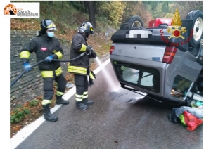 Incidente stradale a Tocco da Casauria, auto si ribalta.