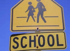 Parigi: accoltella insegnante, "sono dell'Isis"