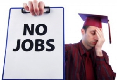 Crisi. Neolaureati 4 su 10 non trovano lavoro. Ocse "livello paragonabile a quello della Grecia"