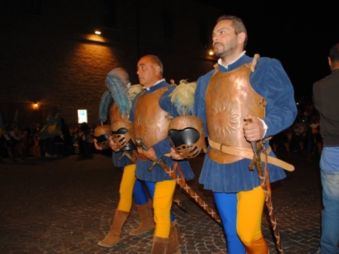 Tortoreto. XVII Palio del Barone apertura con Corteo Storico Medievale