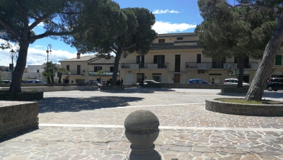 Montesilvano colle, la piazza è pronta.