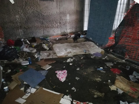 Pescara. La denuncia: tunnel della stazione nel degrado, spaccio, feci e urina.