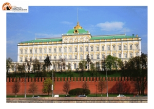 Cremlino. Domani annessione nuovi territori. Draghi: Italia non riconosce esito referendum.