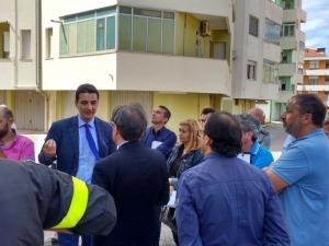 Sindaco Maragno insieme ai residenti di Via Lazio
