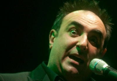 Il cabaretista locale Vincenzo Olivieri