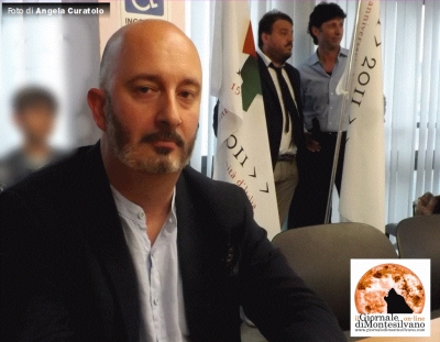 Marco Forconi in Consiglio Comunale dietro Di Pasquale e Menè