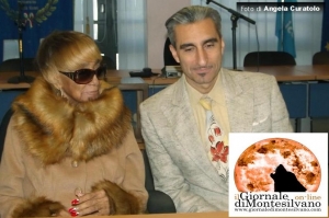 Norma Miller nel Municipio di Monteslvano con Maurizio Meterangelo musicista e cantante swing