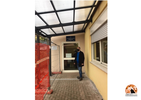 Montesilvano, tettoia sostituita al Silone sul Colle.