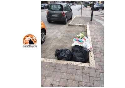 Pescara/viale Marconi e via Elettra: 10 giorni senza cassonetti pattume.