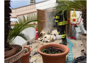 Pescara, incendio in via Savonarola