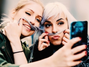 Condividi chi sei dal vero -diventa  donatore il sangue. Primo classificato