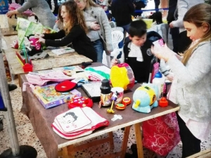 Montesilvano, “Carnevale Allegro...” tanti piccoli commercianti al Mercatino dei bambini