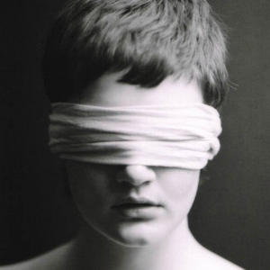 Libri. Italiani non leggono, 6 su 10 neanche un volume nel 2015