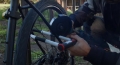 Ladri di biciclette: dagli USA la serratura che fa vomitare chi prova a forzarla.