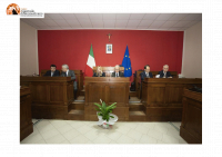 Meloni a Cutro contro trafficanti di umani: questa gente voglio combatterla e sconfiggere.