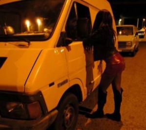 Montesilvano/prostituzione, il divieto a contrattare prosegue. 2016: 20milaeuro di violazioni