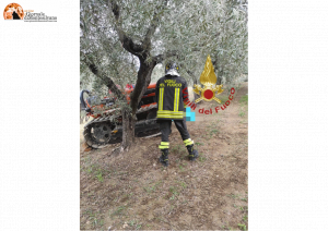 Loreto Aprutino, incidente agricolo. muore travolto da un cingolato.
