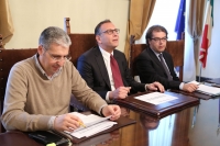 Il dirigente ragioneria Andrea Ruggieri, Sindaco Alessandrini e l'assessore Sulpizi al bilancio
