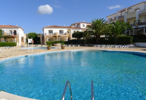 piscina in vacanza