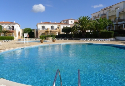 piscina in vacanza