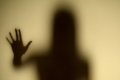 Roma. Padre/orco fa prostituire figlia disabile: salvata da detective nigeriano