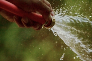 lavaggio auto: Aca invita a un uso responsabile dell'Acqua