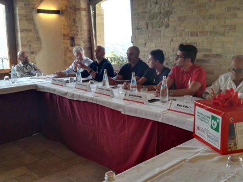 Tortoreto. Le Rosse nel Borgo medioevale – 1° raduno Ferrari