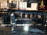 Pescara. Incendio in Via Raiale nella notte.