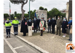 Giulianova, Festa dell’Unità Nazionale e delle Forze Armate. De Berardinis ricorda vittime coronavirus.