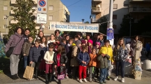 Montesilvano/Natale. Il mercatino dei bambini in Piazza Diaz, una gran bella festa.