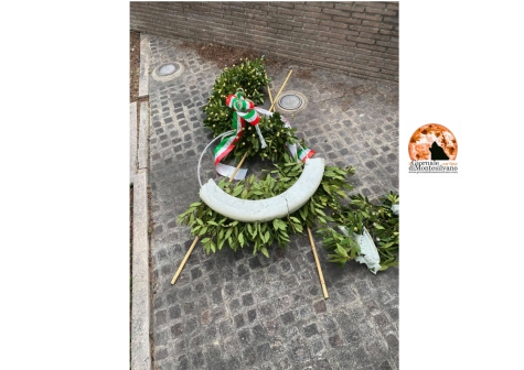 Pescara/foibe. Vandalizzata per la seconda volta corona.