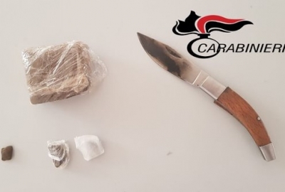 la droga sequestrata dai Carabinieri