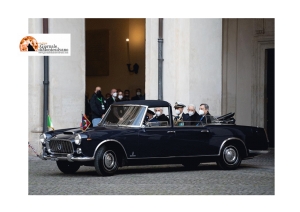 Draghi presenta le dimissioni, Mattarella le rifiuta. E' prassi.