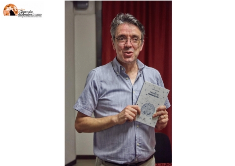 Mirco Goldoni, scrittore di fantascienza, ispirato da Buzzati e Asimov.