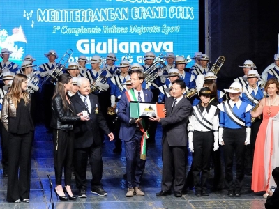 I partecipanti e il sindaco di Giulinova Mastromauro