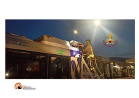 Pescara, a fuoco bus TUA