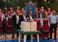 Montesilvano, Rassegna folk in viale Europa. Falcone, "location naturale"