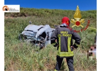 Città’ Sant’Angelo autocarro frigorifero finisce in una scarpata